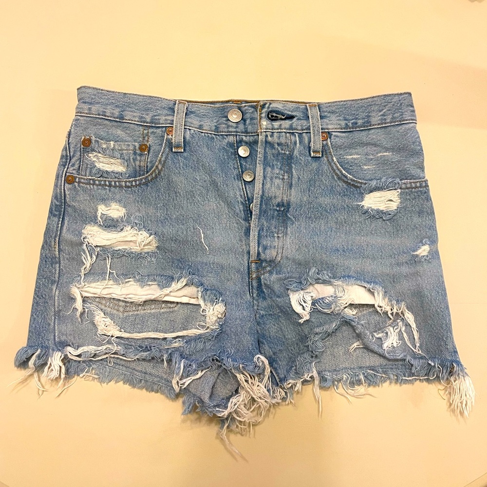 LEVI’S 501 HIGH RISE WOMEN'S SHORT